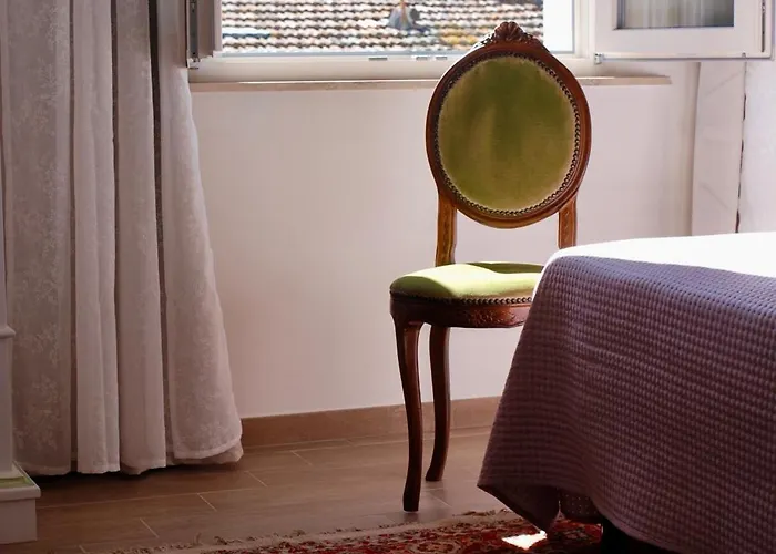 Fontis Rapolano בית הארחה